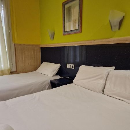 Pension Izar Bat Guesthouse San Sebastián Esterno foto