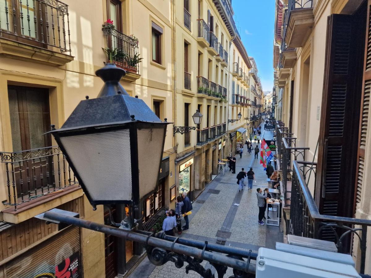 Pension Izar Bat Guesthouse San Sebastián Esterno foto