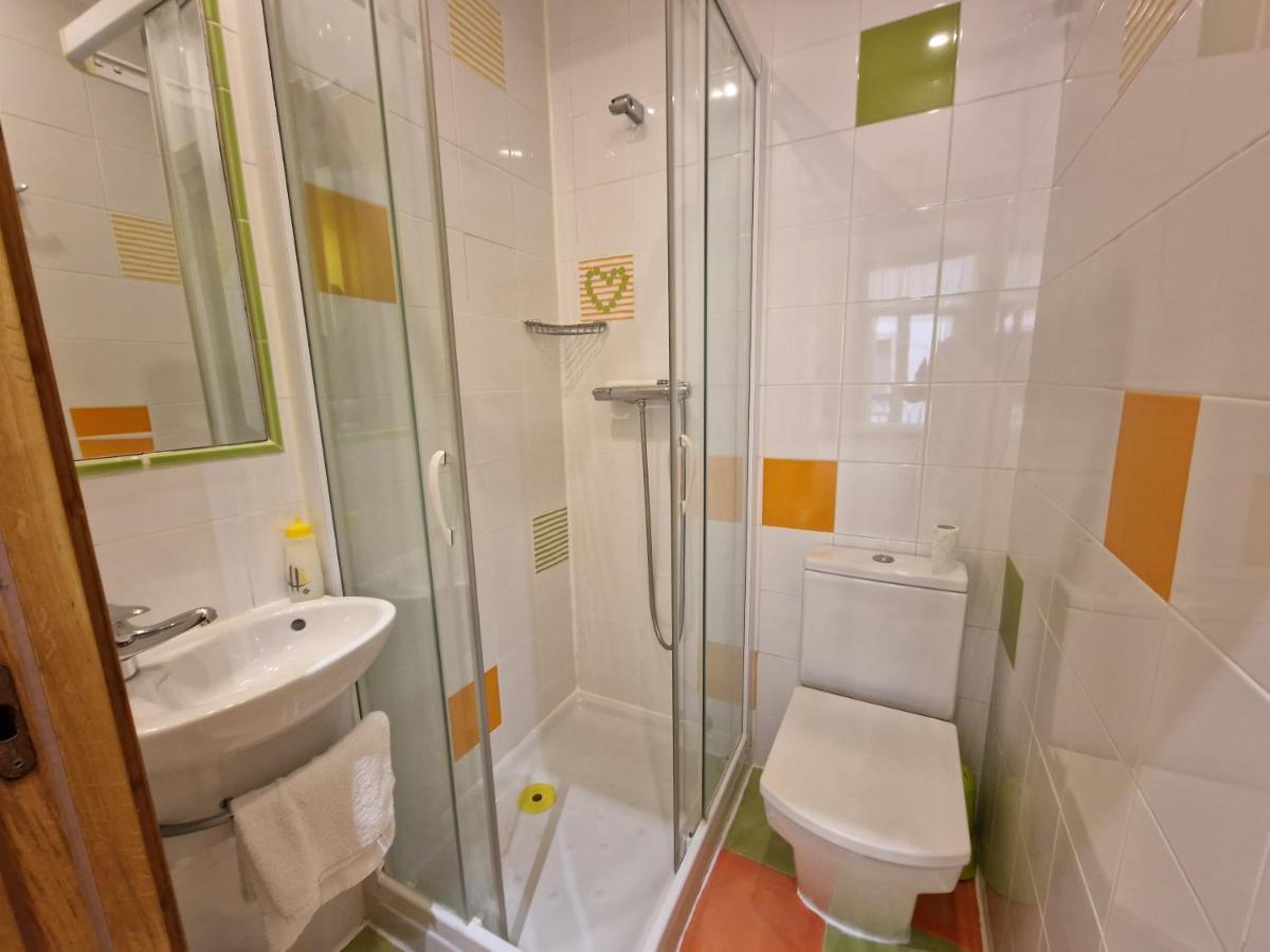 Pension Izar Bat Guesthouse San Sebastián Esterno foto