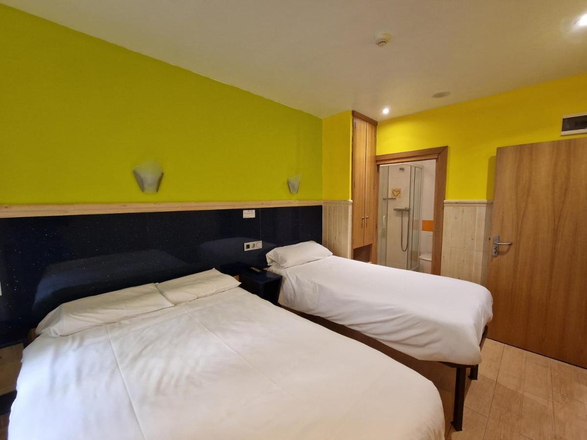 Pension Izar Bat Guesthouse San Sebastián Esterno foto