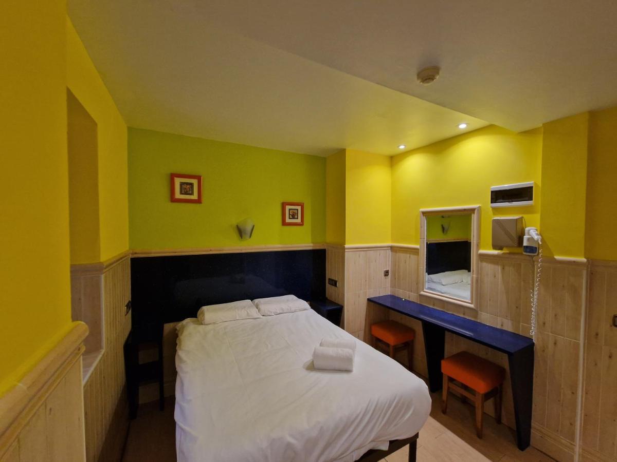 Pension Izar Bat Guesthouse San Sebastián Esterno foto