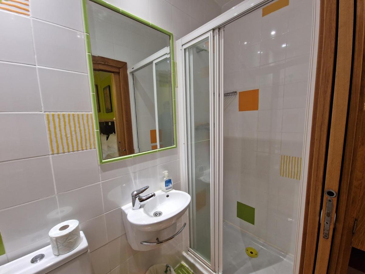 Pension Izar Bat Guesthouse San Sebastián Esterno foto