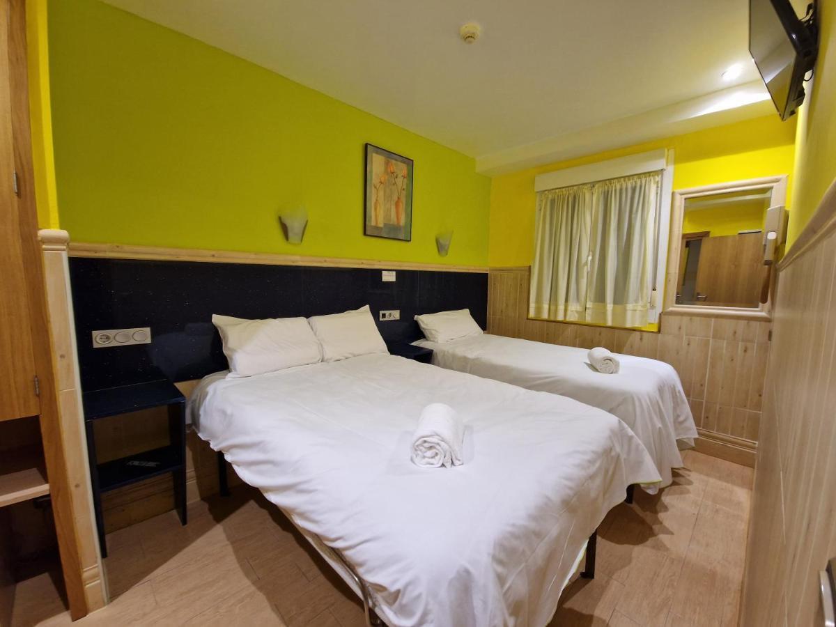 Pension Izar Bat Guesthouse San Sebastián Esterno foto