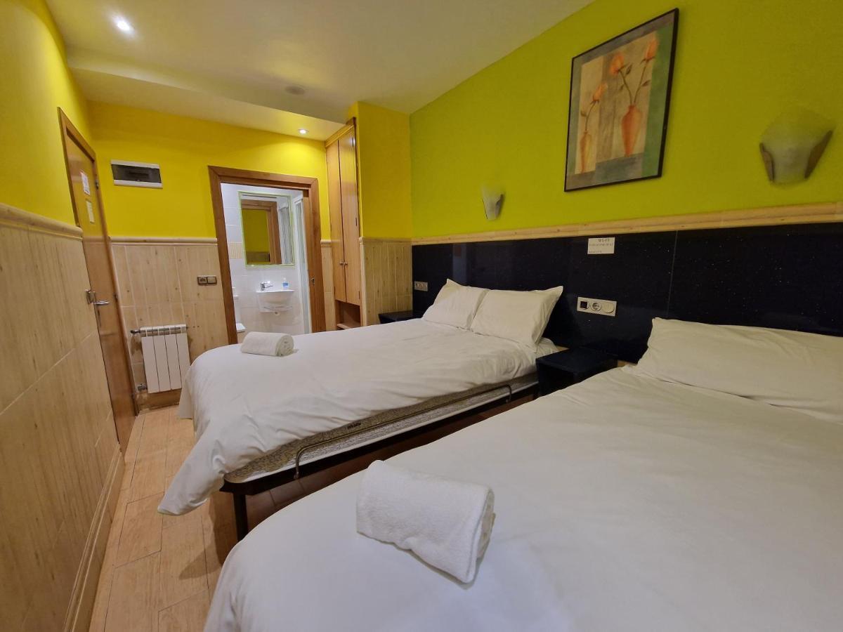 Pension Izar Bat Guesthouse San Sebastián Esterno foto