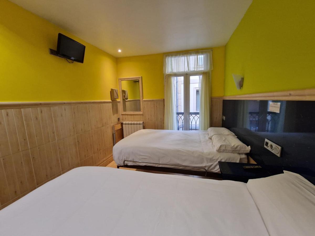 Pension Izar Bat Guesthouse San Sebastián Esterno foto
